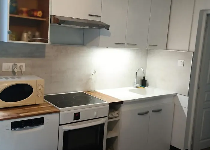 Maison De Face Plan D'eau Classee *